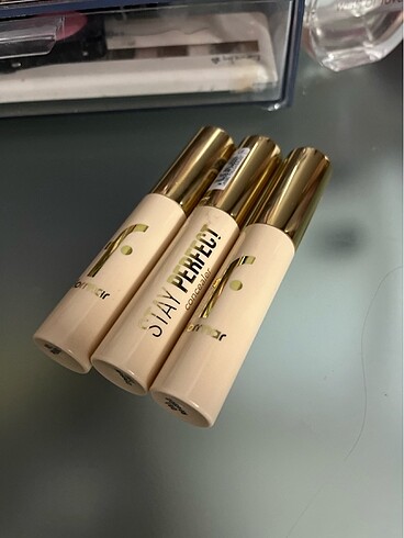 Flormar stay perfect kapatıcı 001