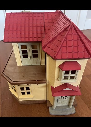 sylvanian famillies evi amerikadan alinmistir
