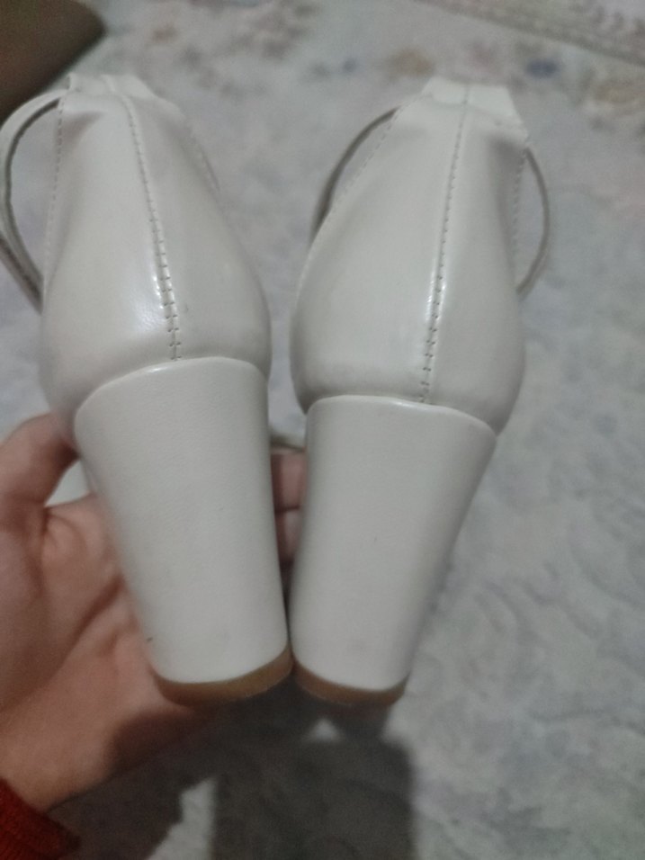 Beyaz Tokalı Blok Topuklu Kadın Abiye Ayakkabı - Görsel 3