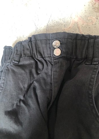 Düğmeli Siyah Midi Kot Pantolon - Görsel 3