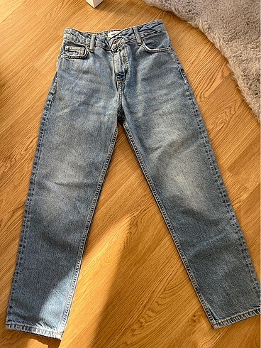 Pantolon mom jean mango