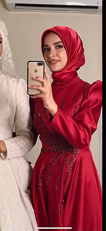 Kırmızı tesettür abiye