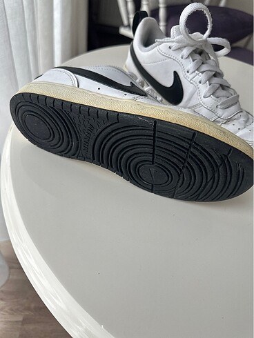 34 Beden beyaz Renk Nike çocuk spor ayakkabı