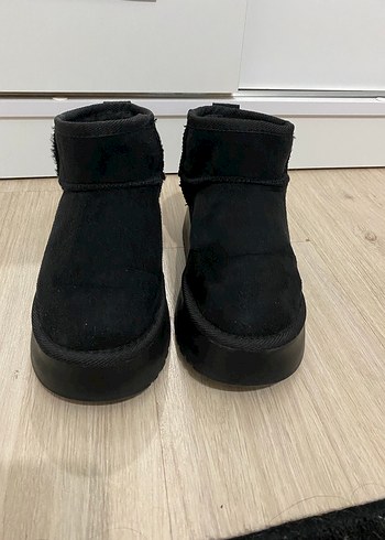 Siyah Kürklü Ugg Bot - Görsel 3