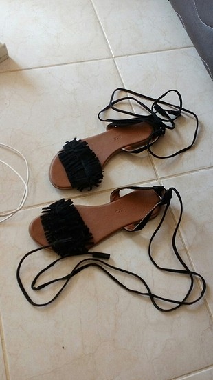 Abercrombie & Fitch bağcıklı sandalet