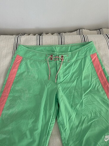 38 Beden Nike Deniz Şortu