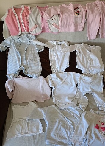 Yenidoğan 0-3 aylık bebek karışık kıyafet 