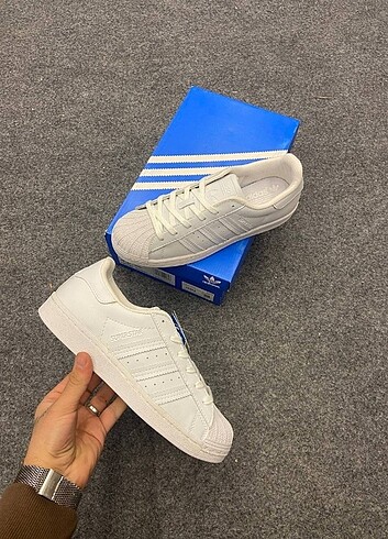 Adidas Superstar spor ayakkabı 