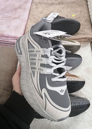 Adidas kadın spor ayakkabı 