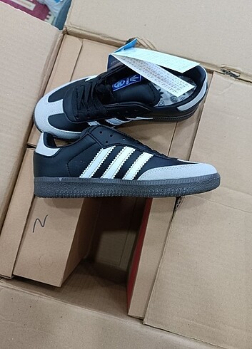 37 Beden siyah Renk Adidas samba spor ayakkabı