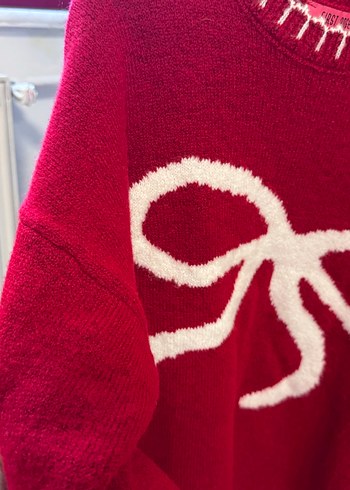 Kadın Kırmızı Fiyonk Desenli Oversize Triko Kazak - Görsel 3