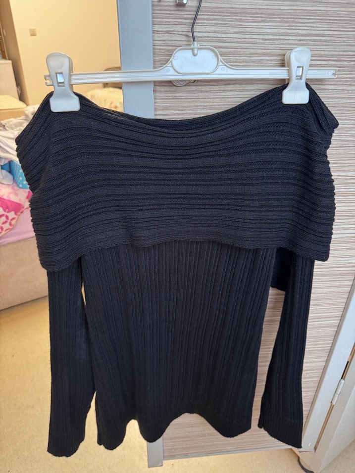 Siyah madonna yaka  Kadın Kazak - Görsel 2