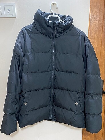 Oversize siyah dik yaka mont