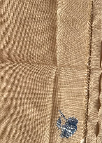 Kanaviçe işlenmiş tanır artı sekiz adet peçete takımı - Görsel 3