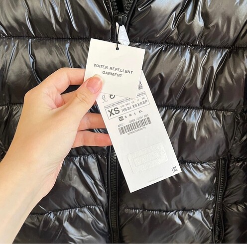 xs Beden siyah Renk Zara şişme mont