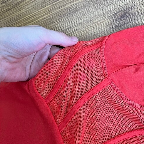 xs Beden Bershka kırmızı elbise