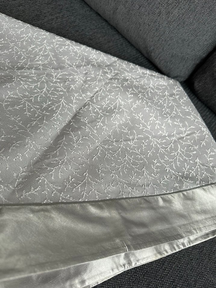 Gri Saten Masa Örtüsü - Görsel 2