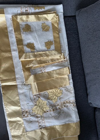 İşlemeli Beyaz Parlak Masa Örtüsü - Görsel 9