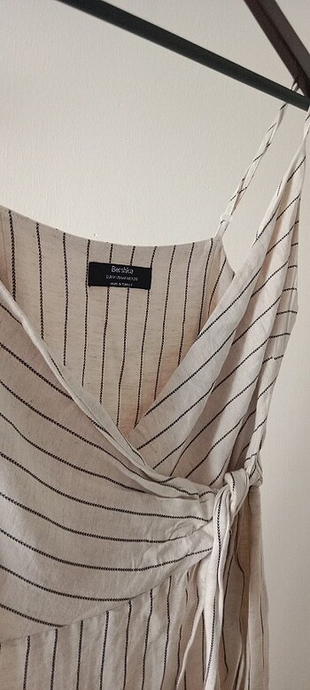 Bershka Bağlamalı elbise