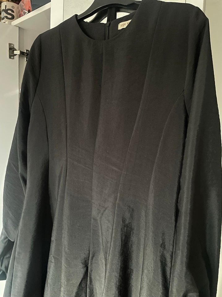 Drapeli Siyah Uzun Keten Elbise - Görsel 3