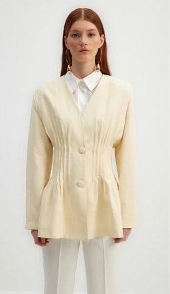 Trendyol bele oturan blazer