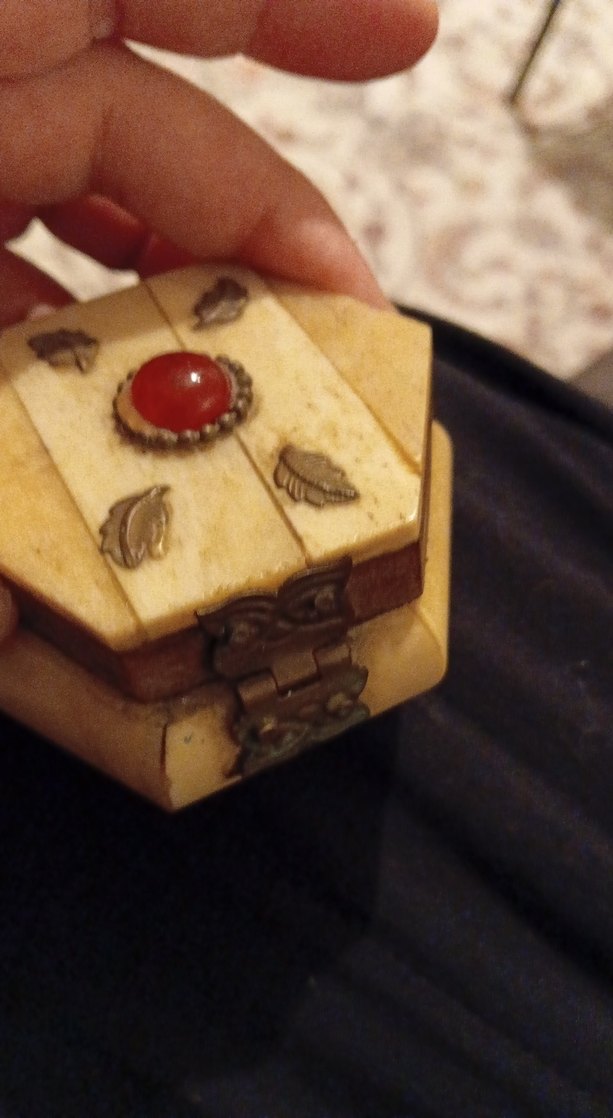 Deve Kemiği Vintage Altın Tonlu Altıgen Dekoratif Kutu — görsel 2/7