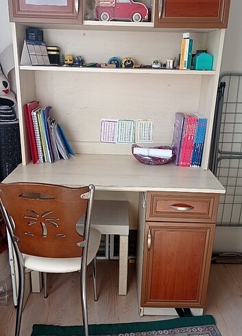 Çocuk çalışma masası kitaplık 