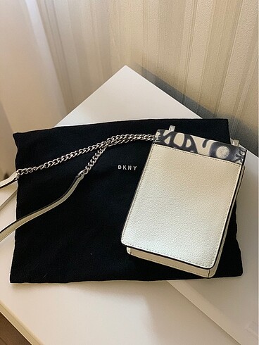 Beden Orjinal DKNY postacı çanta