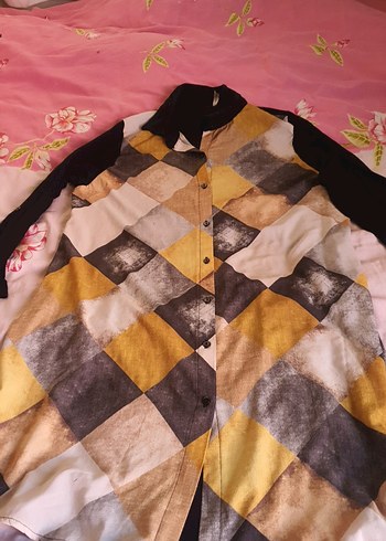 Düğmeli Renkli Desenli Kadın Gömlek - Görsel 3