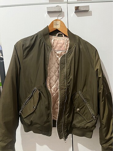 Pull and bear marka bomber ceket