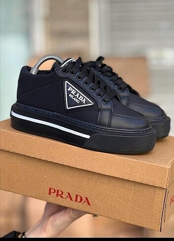 Prada bayan spor ayakkabı 