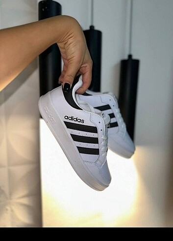Adidas bayan spor ayakkabı 