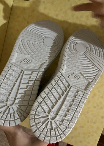 Beyaz Nike Kadın Spor Ayakkabı hiç giyilmedi - Görsel 4