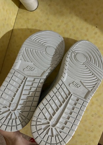 Beyaz Nike Kadın Spor Ayakkabı hiç giyilmedi - Görsel 5