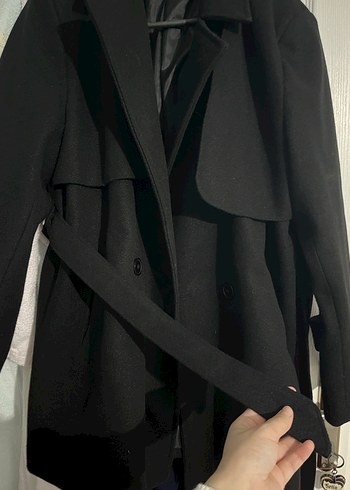 Siyah Klasik Kesim kuşaklı kısa Kaban - Görsel 3