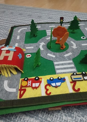 Çocuklar için Çok Renkli Oyun Matı Yarış yolu - Görsel 3