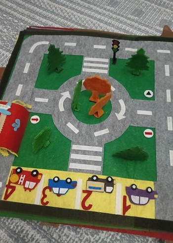 Çocuklar için Çok Renkli Oyun Matı Yarış yolu - Görsel 5