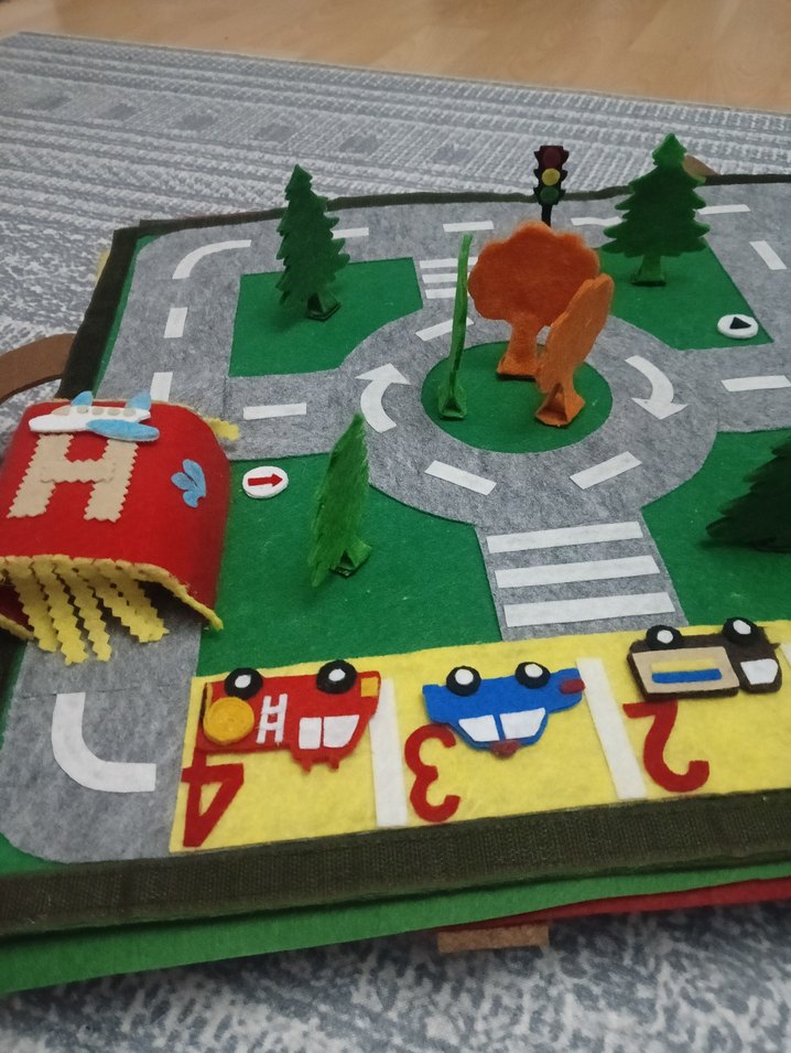 Çocuklar için Çok Renkli Oyun Matı Yarış yolu - Görsel 3