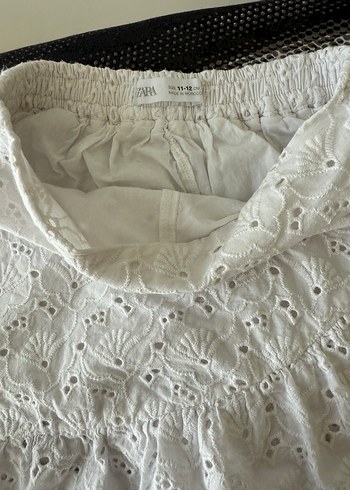 Zara Zara Nakışlı Volanlı Beyaz Midi Etek