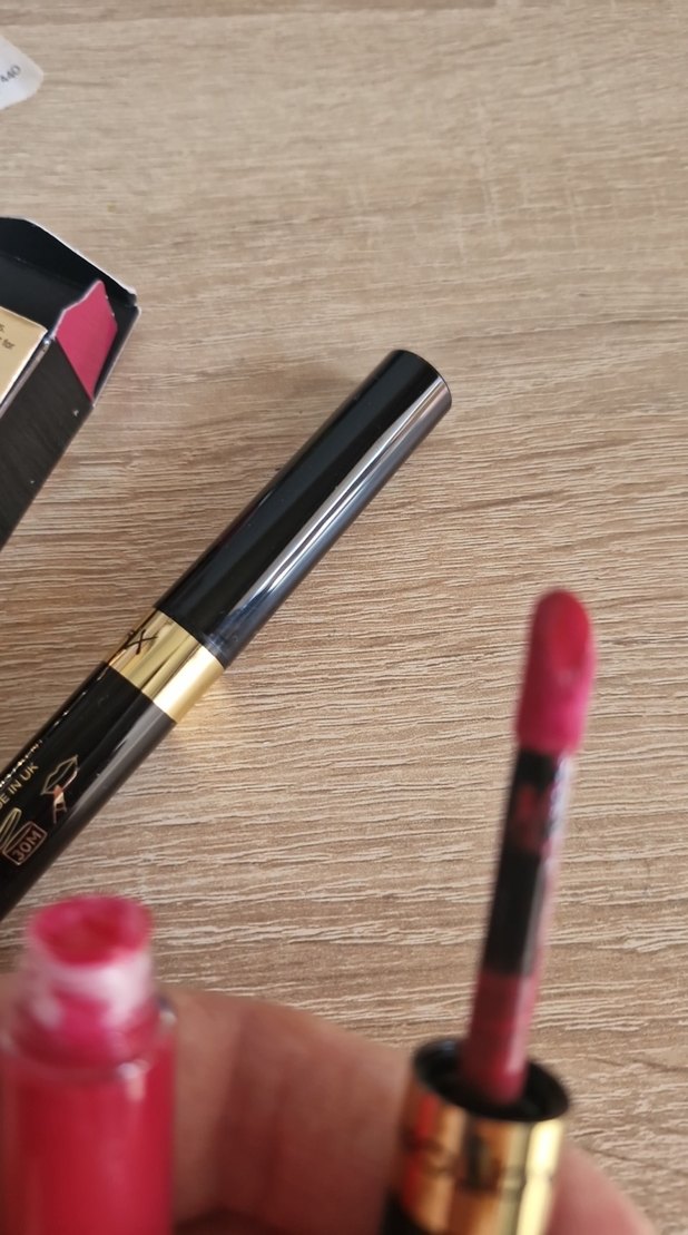 Rimmel Lipfinity 24 Saat Kalıcı Kırmızı Ruj - Görsel 4