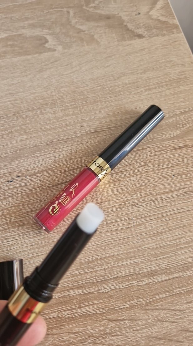 Rimmel Lipfinity 24 Saat Kalıcı Kırmızı Ruj - Görsel 3