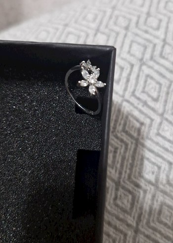 Zirkonyum Taşlı Çiçekli Ayarlanabilir Kadın Yüzük (gümüş değil) - Görsel 4