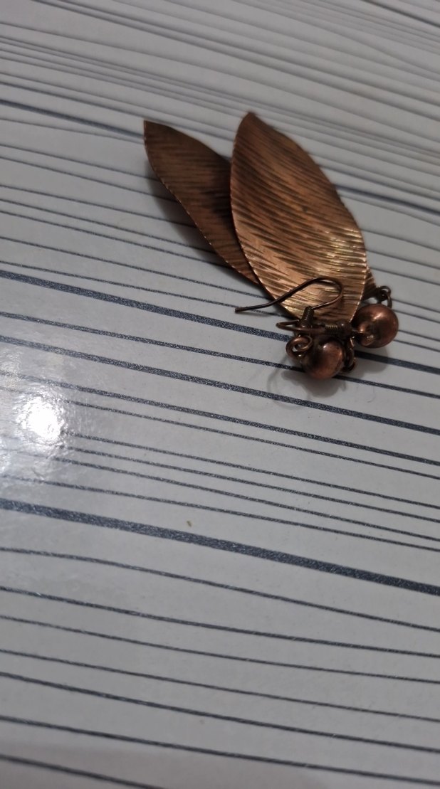 Bakır rengi yaprak modeli   küpe - Görsel 4