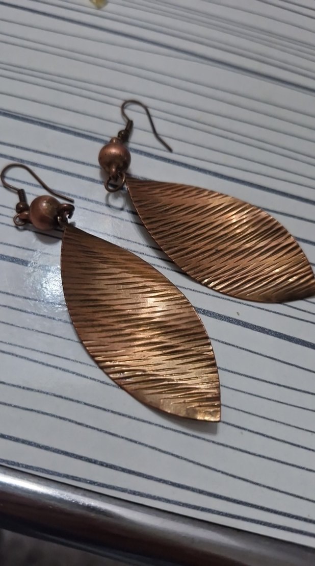 Bakır rengi yaprak modeli   küpe - Görsel 3