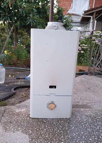 Beko Beyaz Kombi Isıtıcı tüple ısıtım saglar