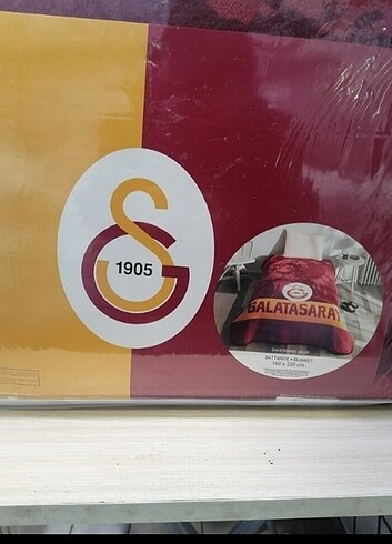 Taç Lisanslı Battaniye 