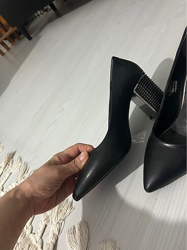 37 Beden Butigo siyah kalın topuklu ayakkabı