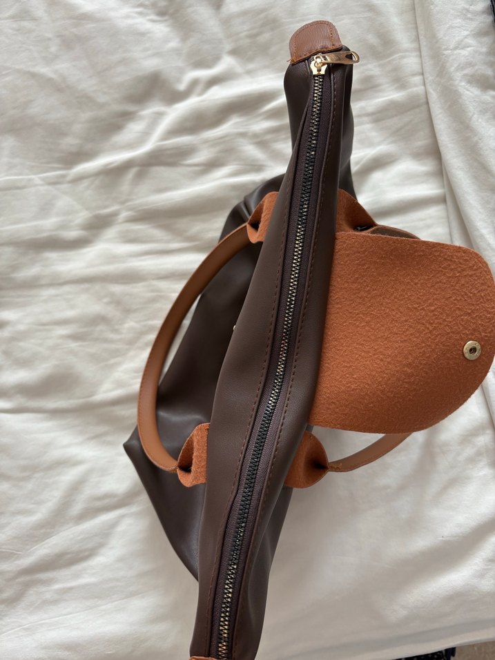 Kahverengi Deri Kadın Omuz Çantası - Görsel 4