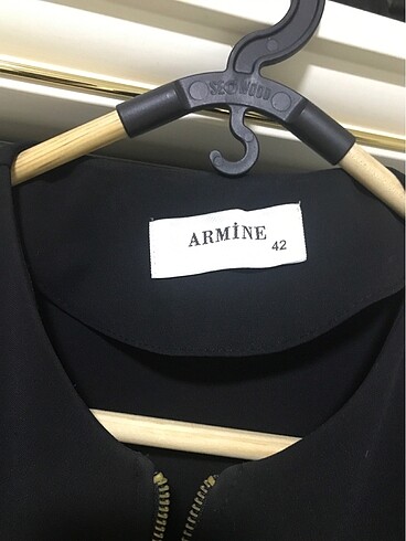 42 Beden Armine ferace