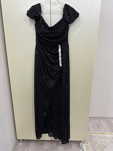 Diğer Pullu abiye elbise dügün nikah nişan hiç kulanmadım